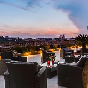Navona Queen Rooftop Guest house